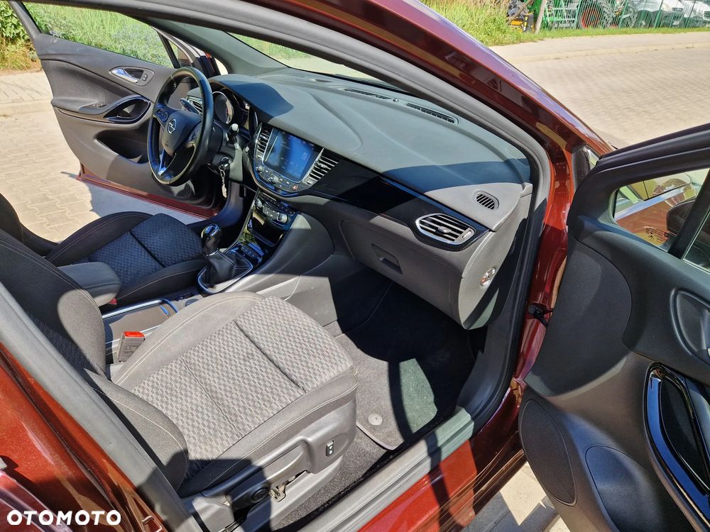 Opel Astra 1.4 T Elite - 11
