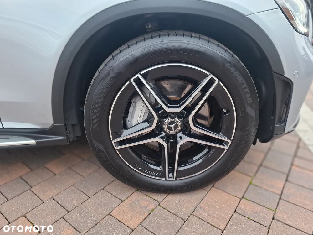 Mercedes-Benz GLC 220 d 4-Matic - 28