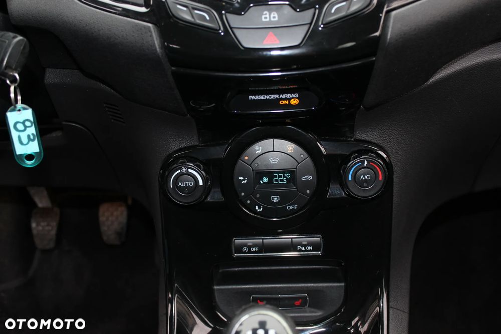 Ford Fiesta 1.0 EcoBoost STart-Stop ST-LINE - 26