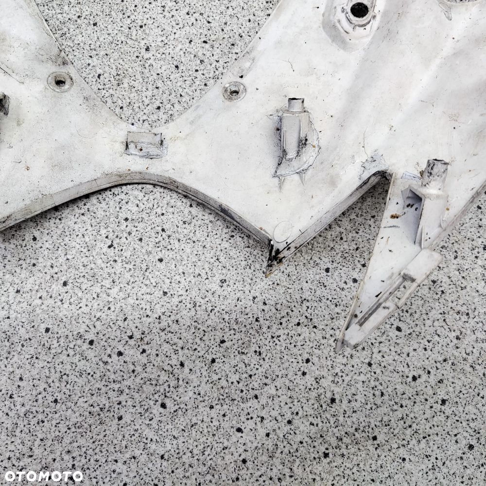 Czacha, czasza, owiewka przód, osłona lampy Suzuki GSX-R 600 750 GSXR 600 750 K6 K7 - 11