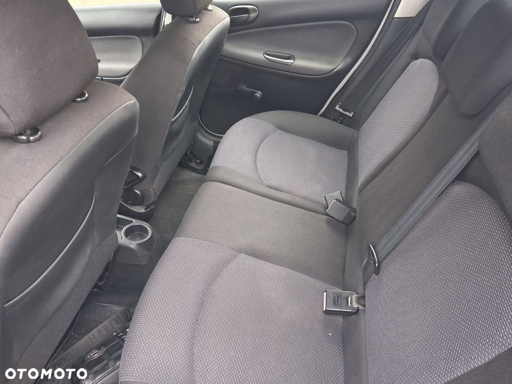 Peugeot 206 plus - 8