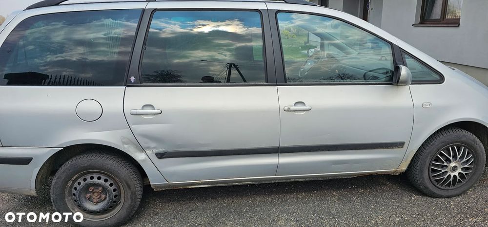 Ford Galaxy 1.9 TDI Ghia - 11