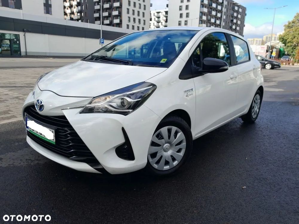 Toyota Yaris Hybrid 100 Active - 1