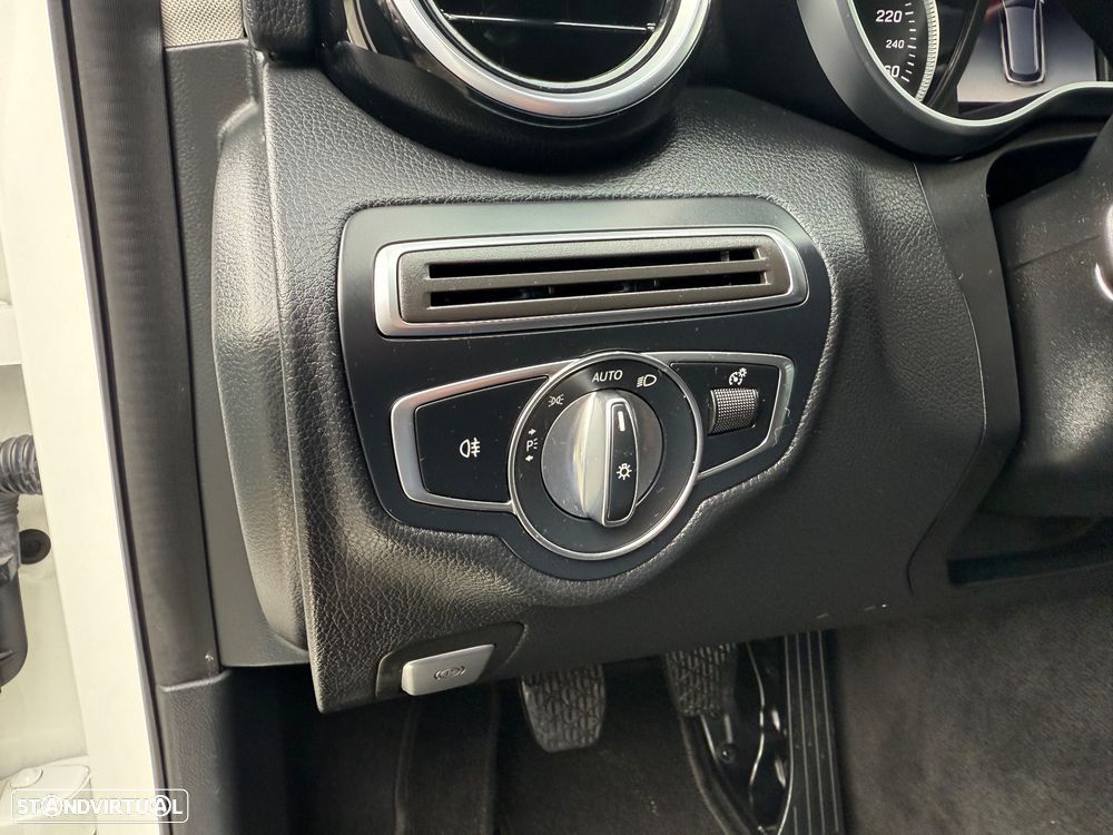 Mercedes-Benz C 220 Station CDI DPF BlueEFFICIENCY Avantgarde Edition - 23