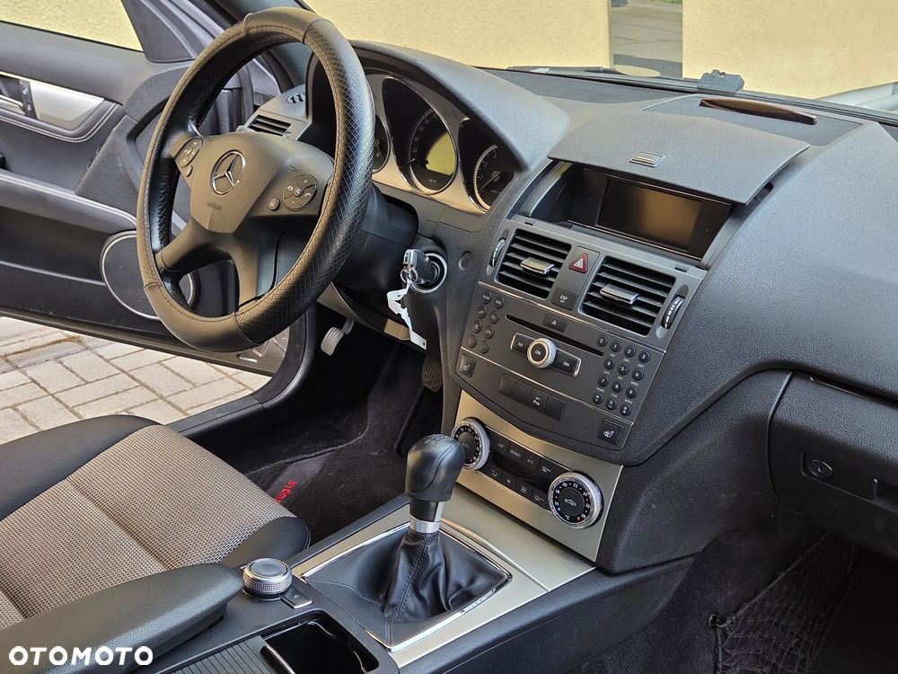 Mercedes-Benz Klasa C 200 (BlueEFFICIENCY) Avantgarde - 20