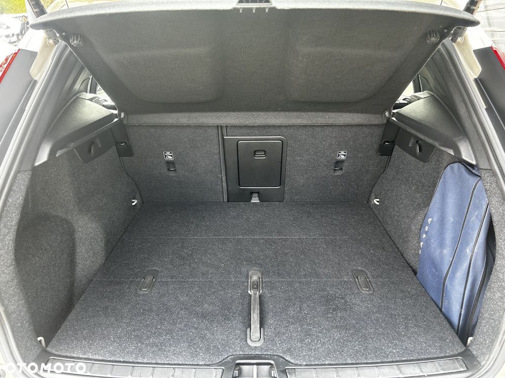 Volvo XC 40 - 17