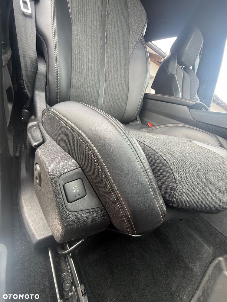 Peugeot 5008 1.6 THP Active S&S EAT6 - 14