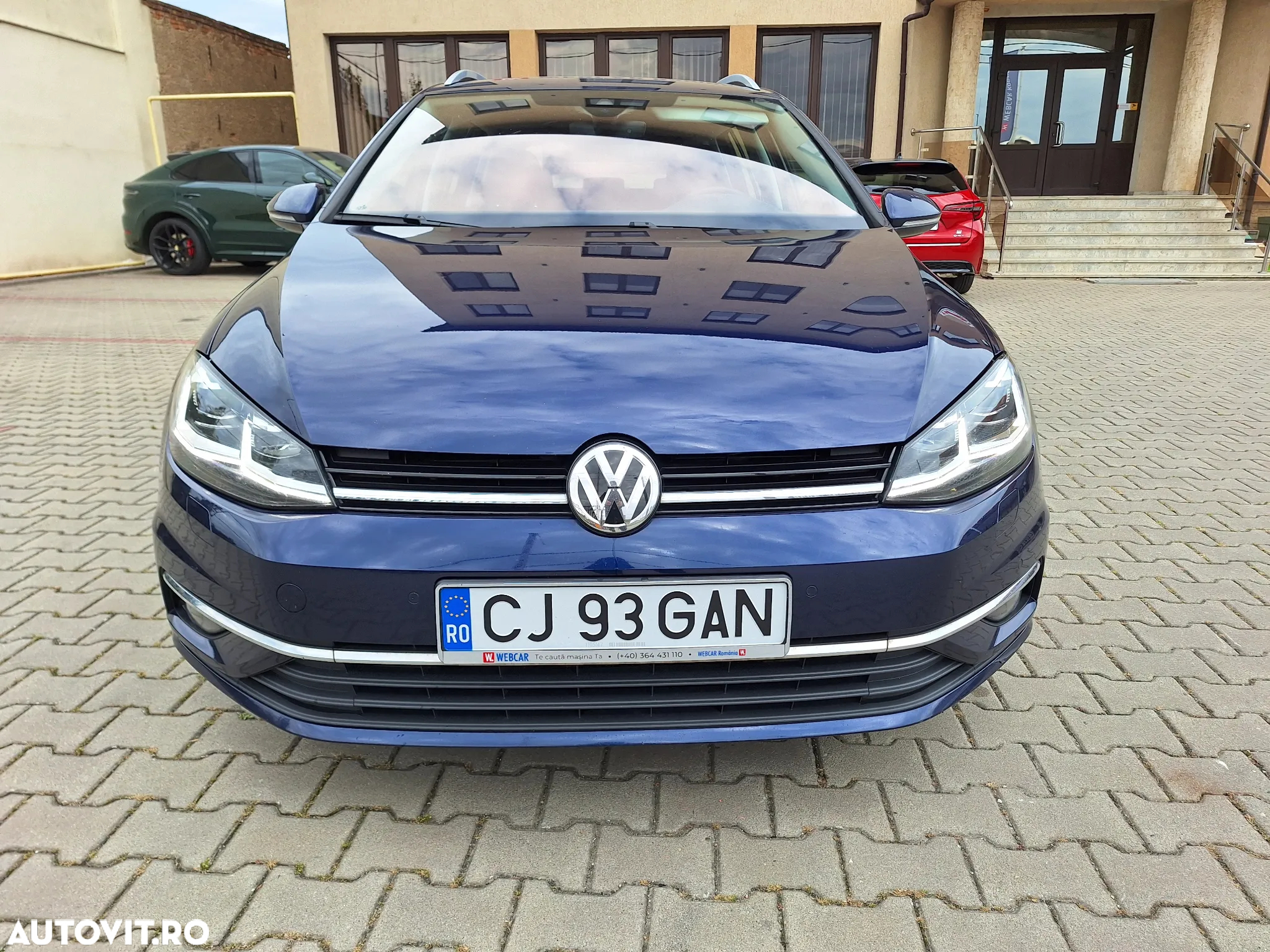 Volkswagen Golf - 2