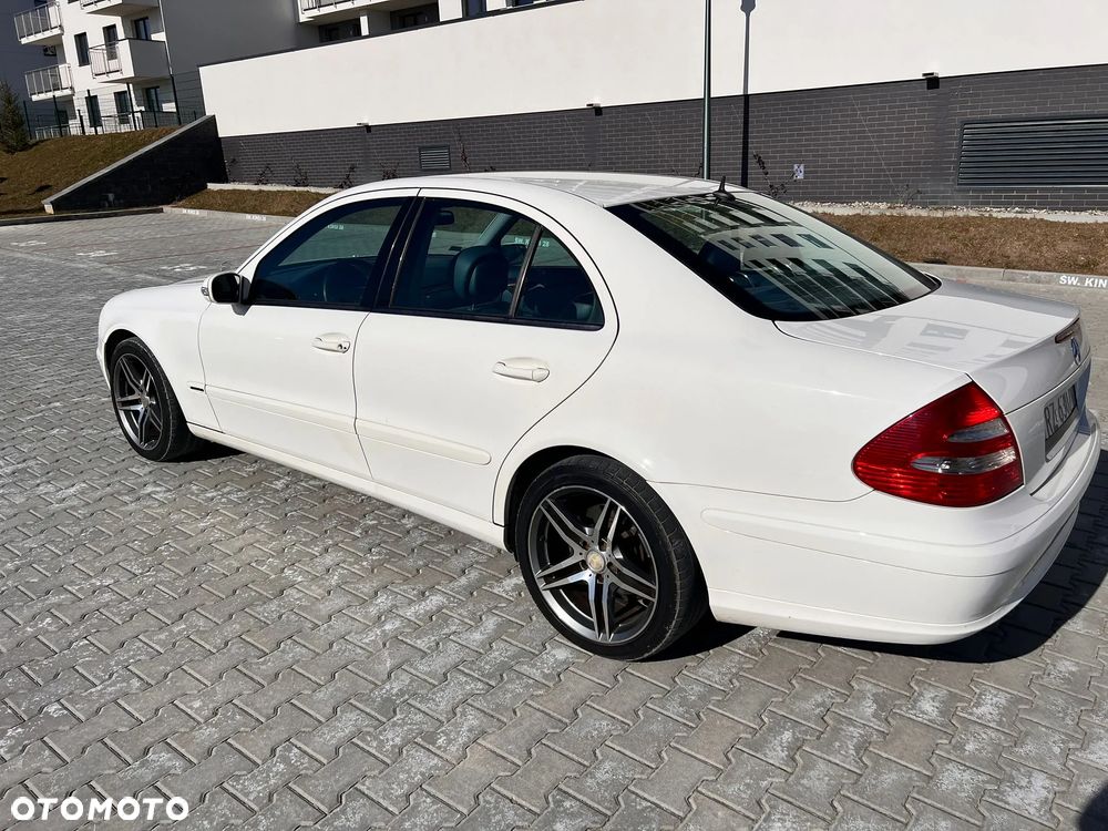 Mercedes-Benz Klasa E 280 CDI T Elegance - 20
