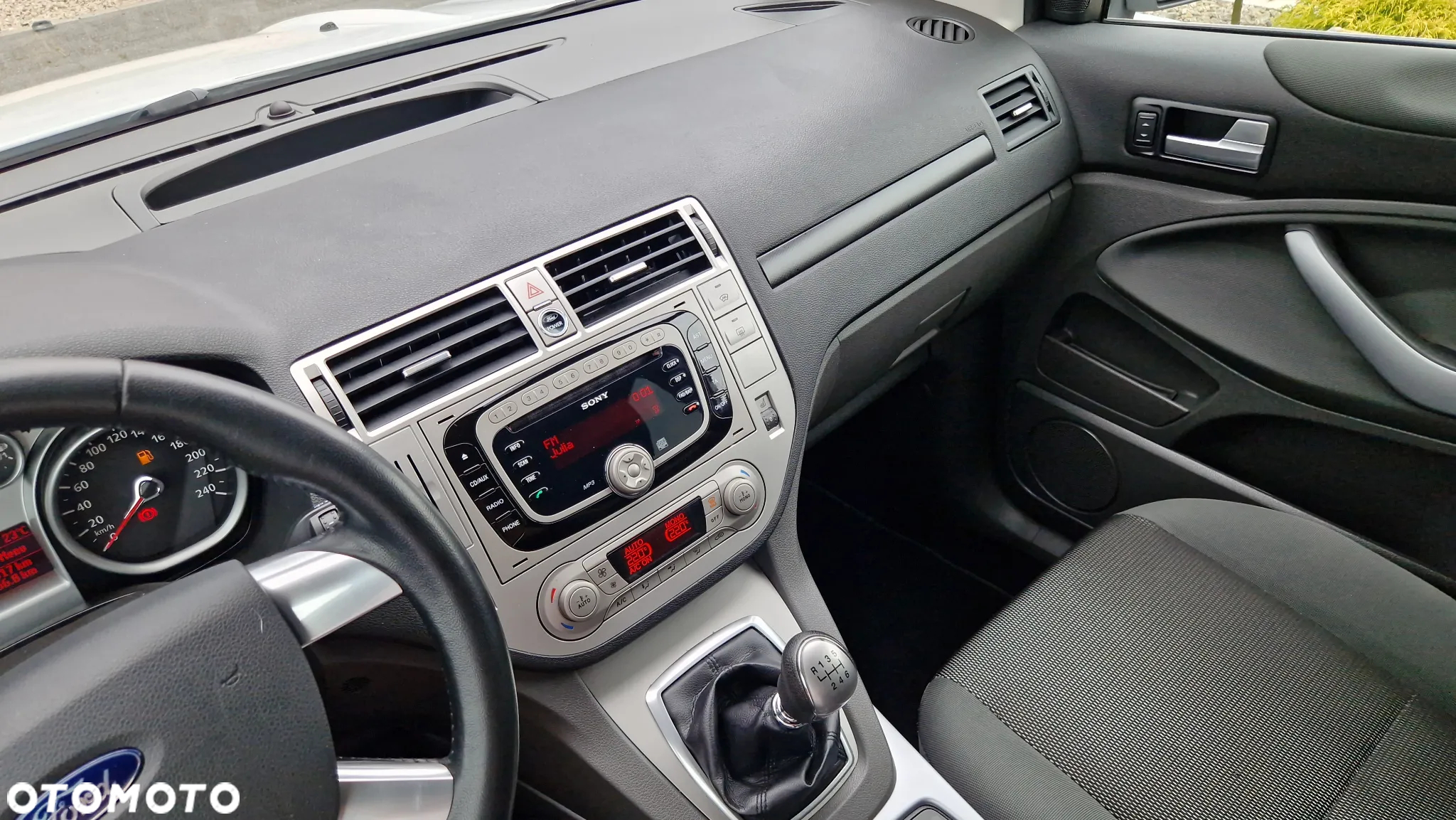 Ford Kuga 2.0 TDCi 2x4 Champions Edition - 14