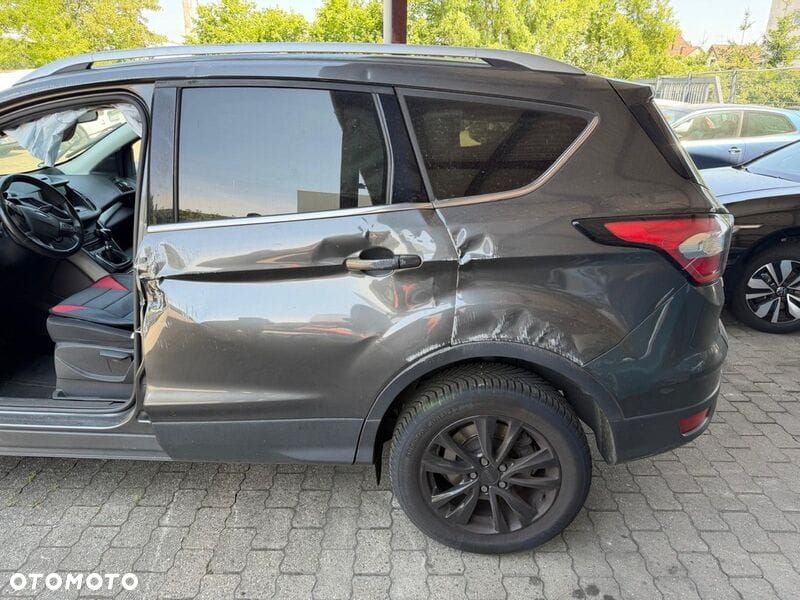 Ford Kuga 1.5 EcoBoost 2x4 Cool & Connect - 4