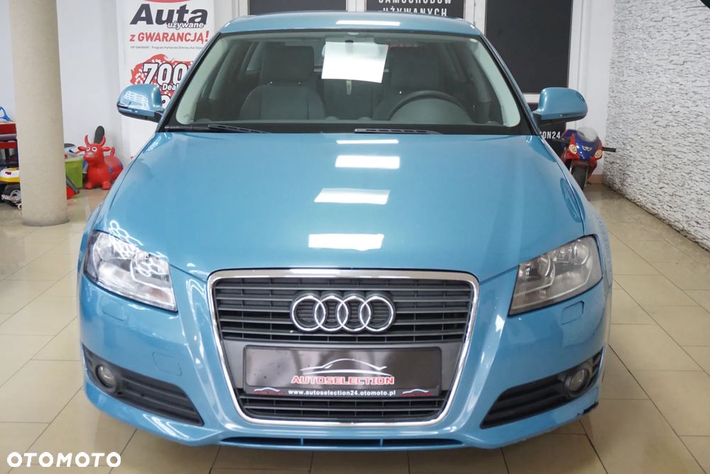 Audi A3 Sportback 2.0 TDI DPF Ambiente - 2