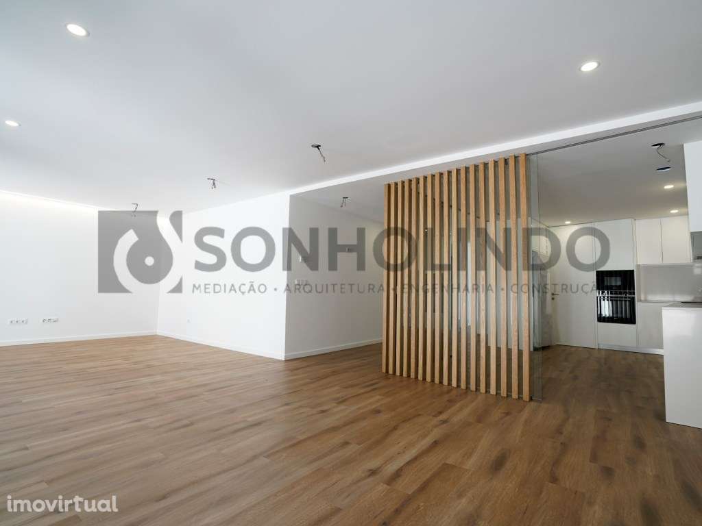 Apartamento T4 + escritório com luz direta, terraço com 153,10m2 e ... - Grande imagem: 2/34