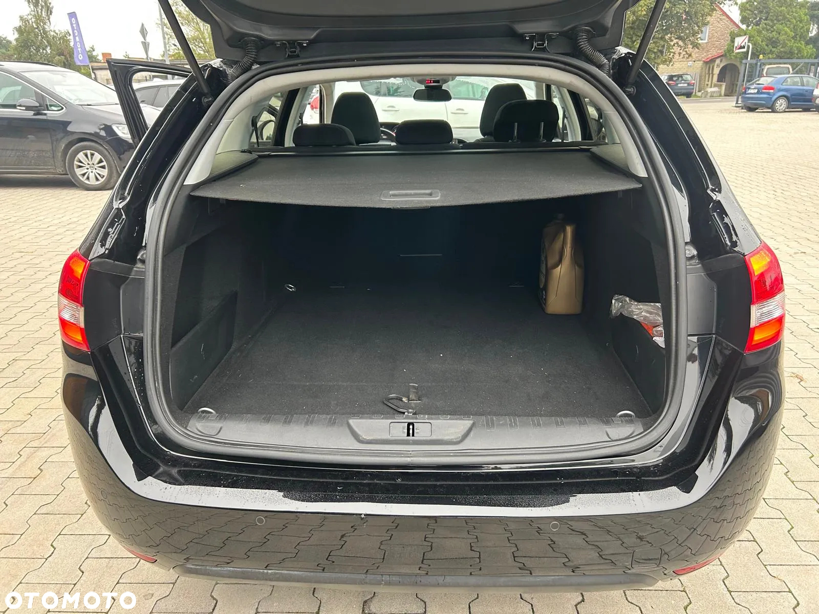 Peugeot 308 1.5 BlueHDi Allure S&S EAT6 - 15