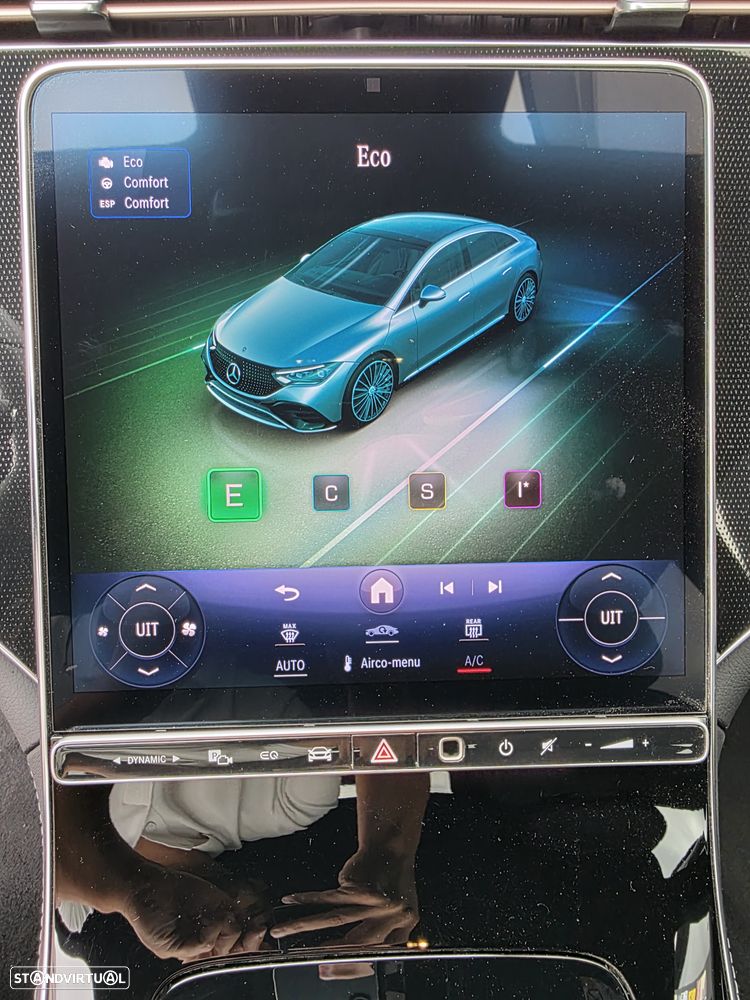 Mercedes-Benz EQE 300 Electric Art - 34