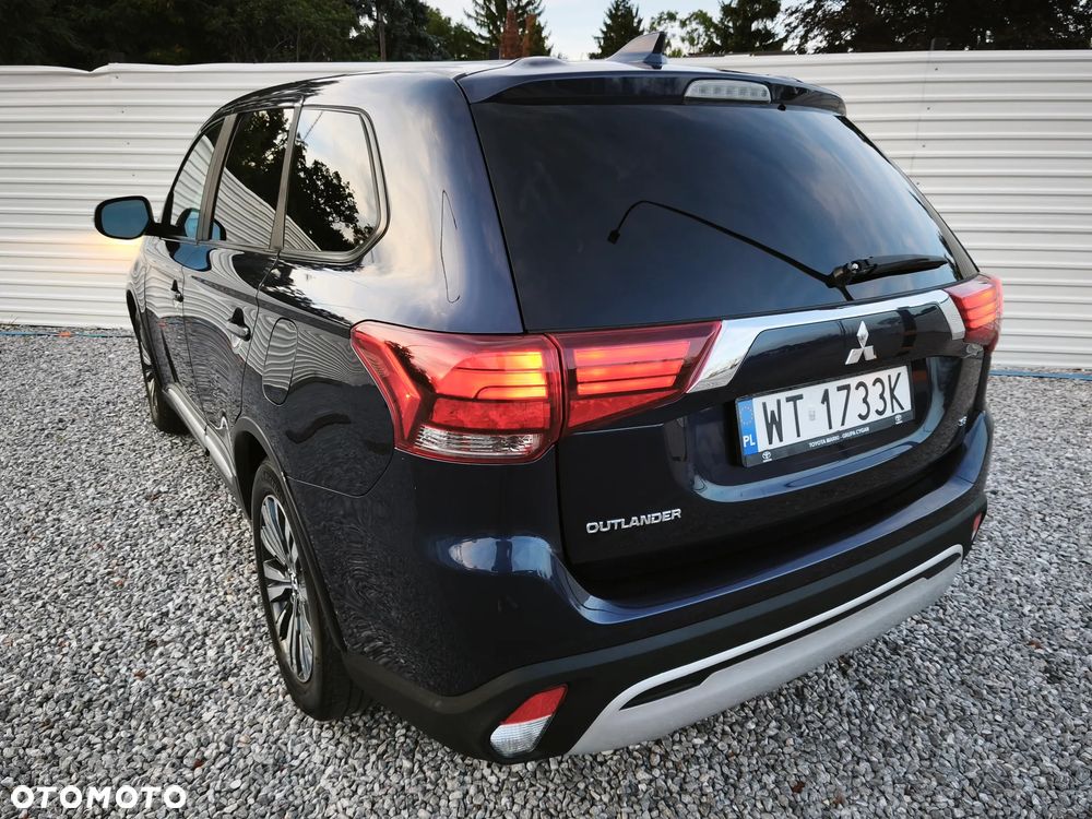 Mitsubishi Outlander - 18
