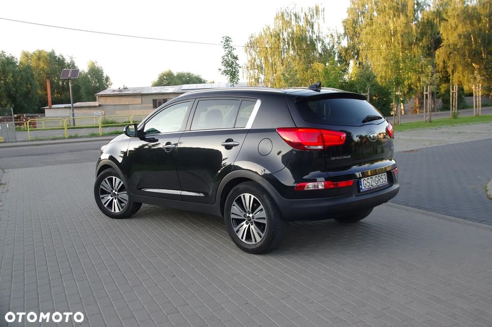 Kia Sportage 1.7 CRDI 2WD ISG Dream-Team Edition - 4