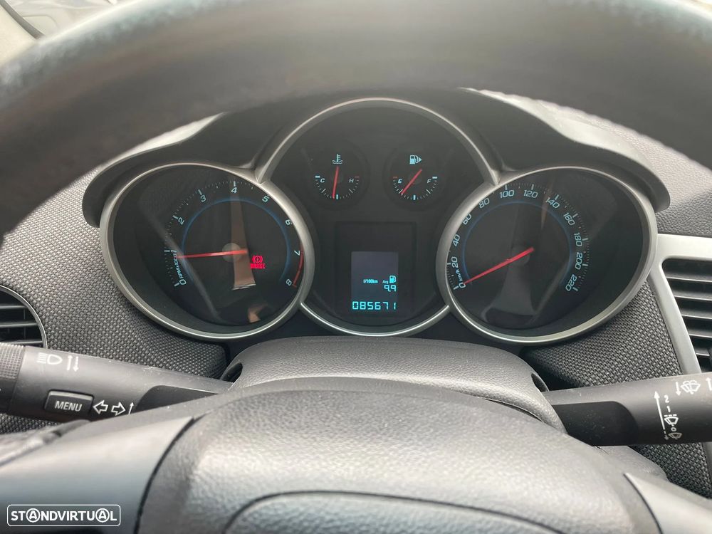 Chevrolet Cruze 1.6 LT - 3