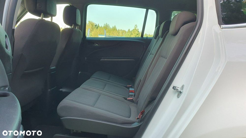 Opel Zafira - 9