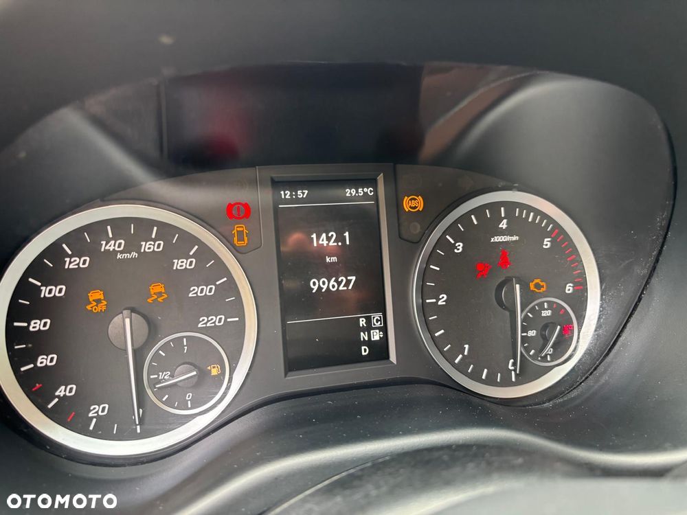 Mercedes-Benz Vito - 11