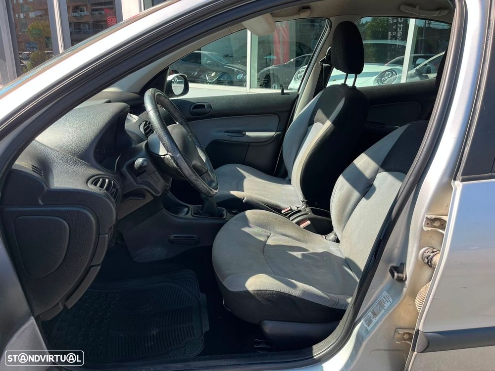 Peugeot 206 1.4 HDi XR Présence - 11