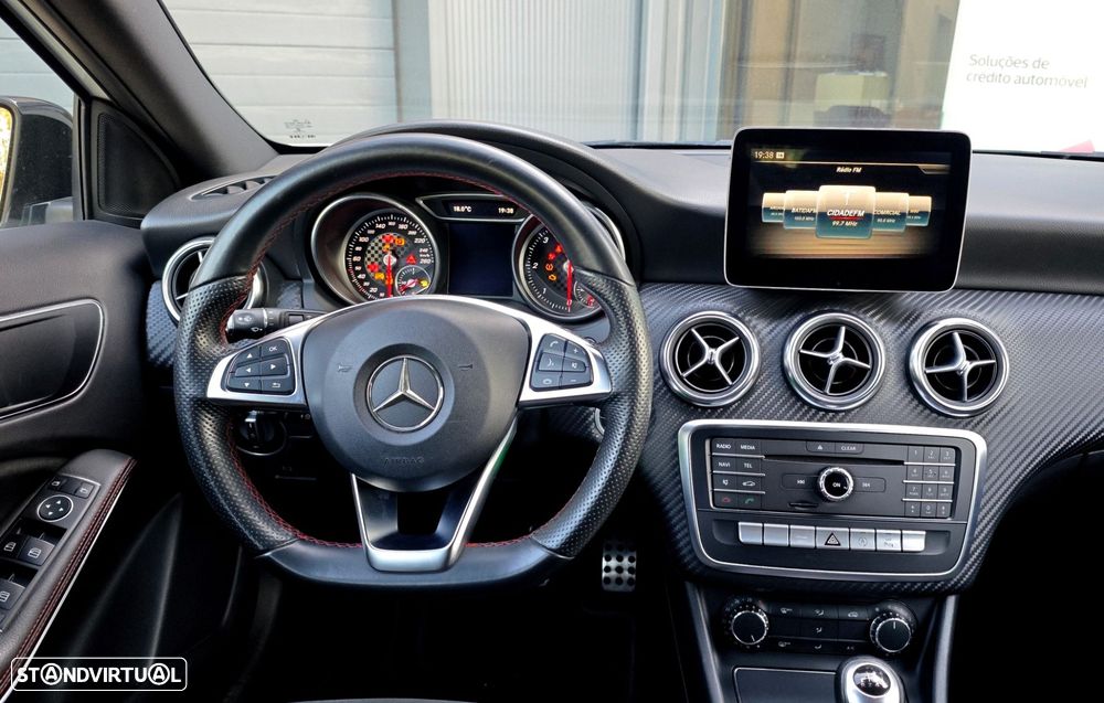 Mercedes-Benz A 180 d AMG Line - 15