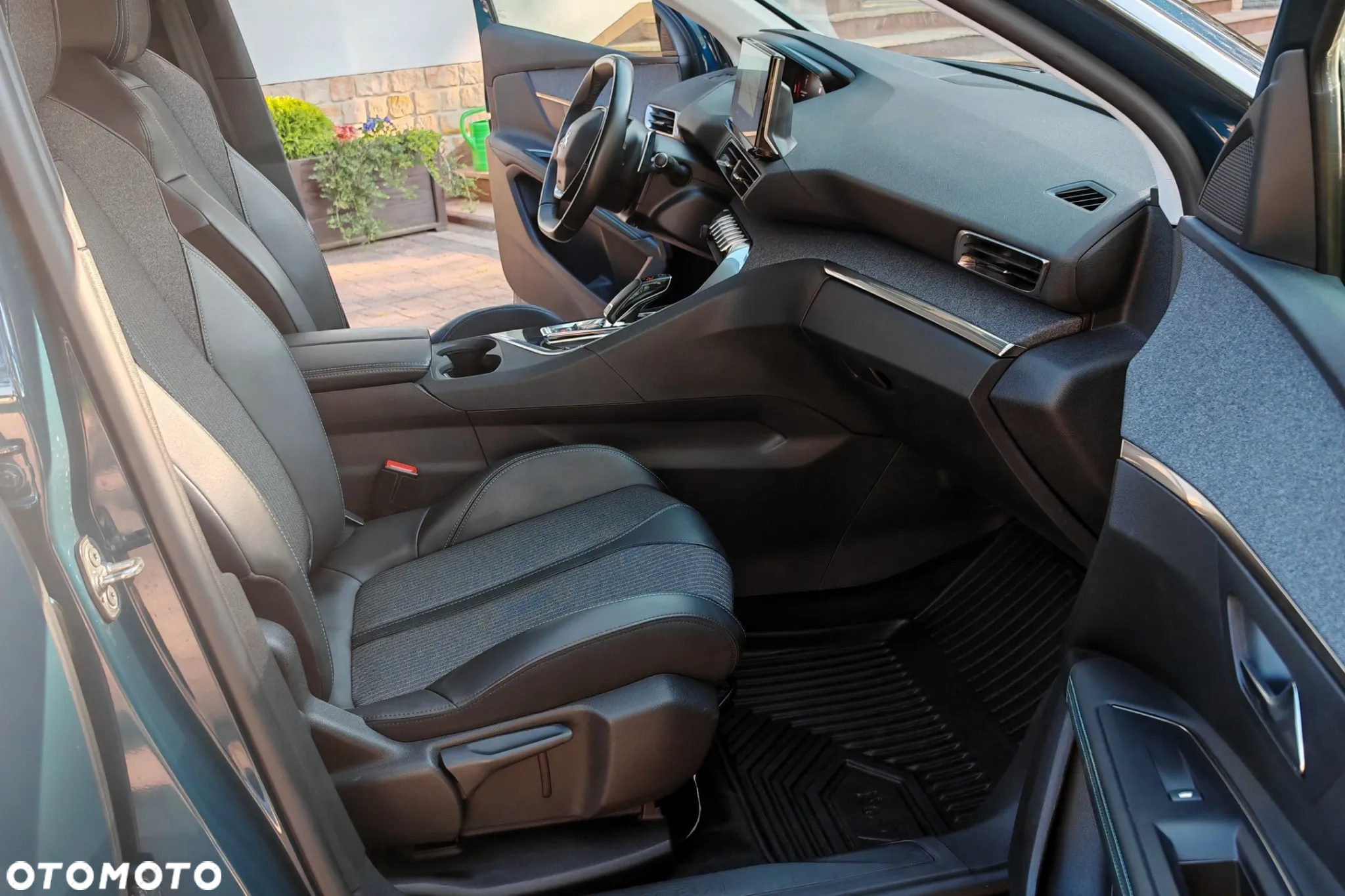 Peugeot 3008 1.2 PureTech Allure Pack S&S EAT8 - 10