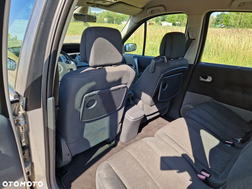 Renault Scenic dCi 130 FAP Expression - 17