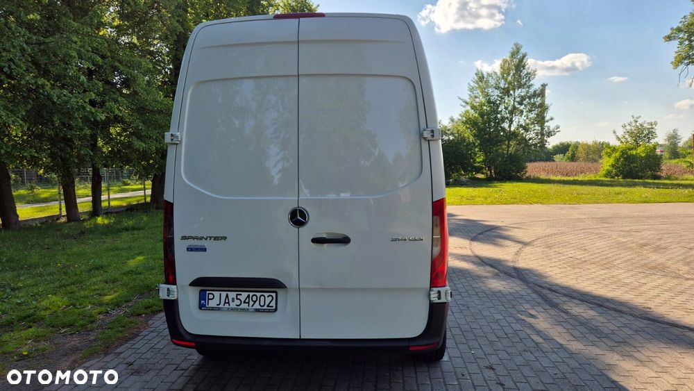 Mercedes-Benz Sprinter - 6