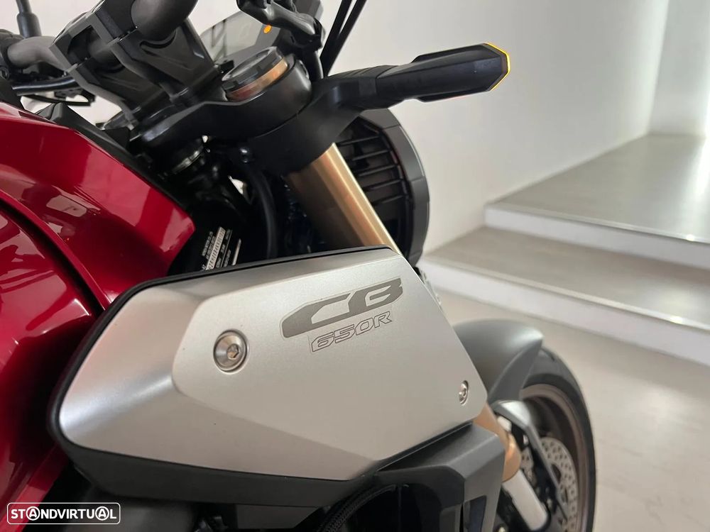 Honda CB 650R - 11