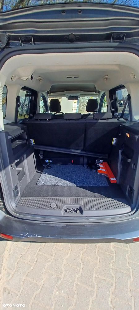 Ford Tourneo Courier 1.0 EcoBoost S&S Ambiente - 27