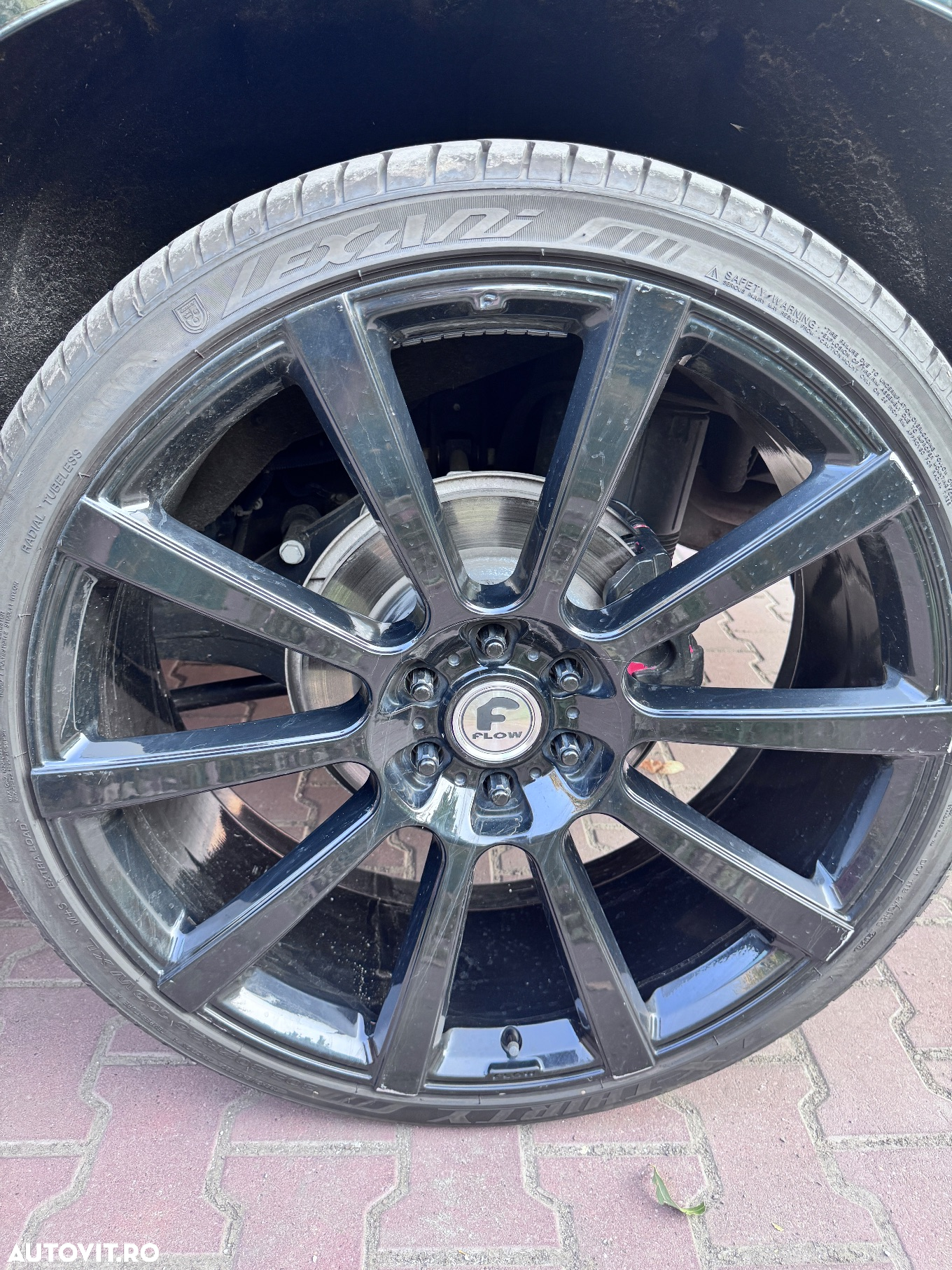 Cadillac Escalade 6.0 V8 - 12