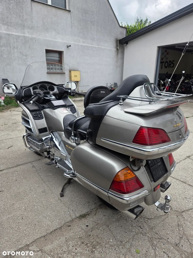 Honda GL - 5