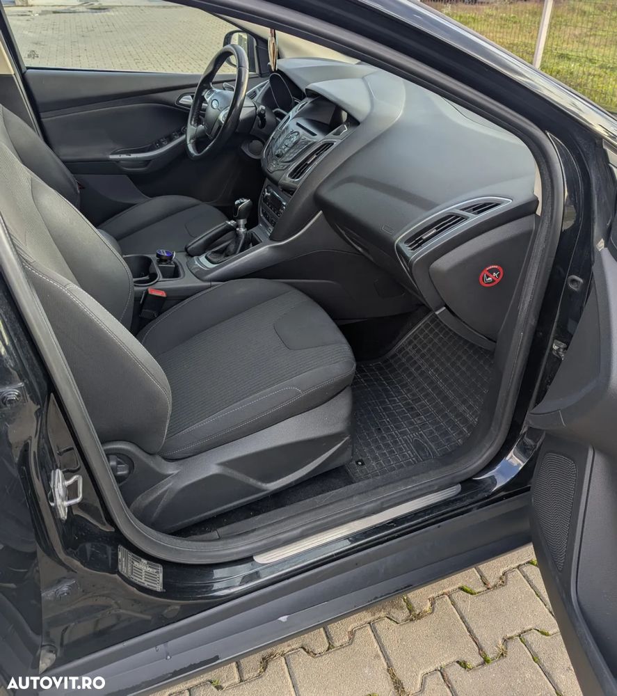 Ford Focus 1.6 TDCI DPF Titanium - 13