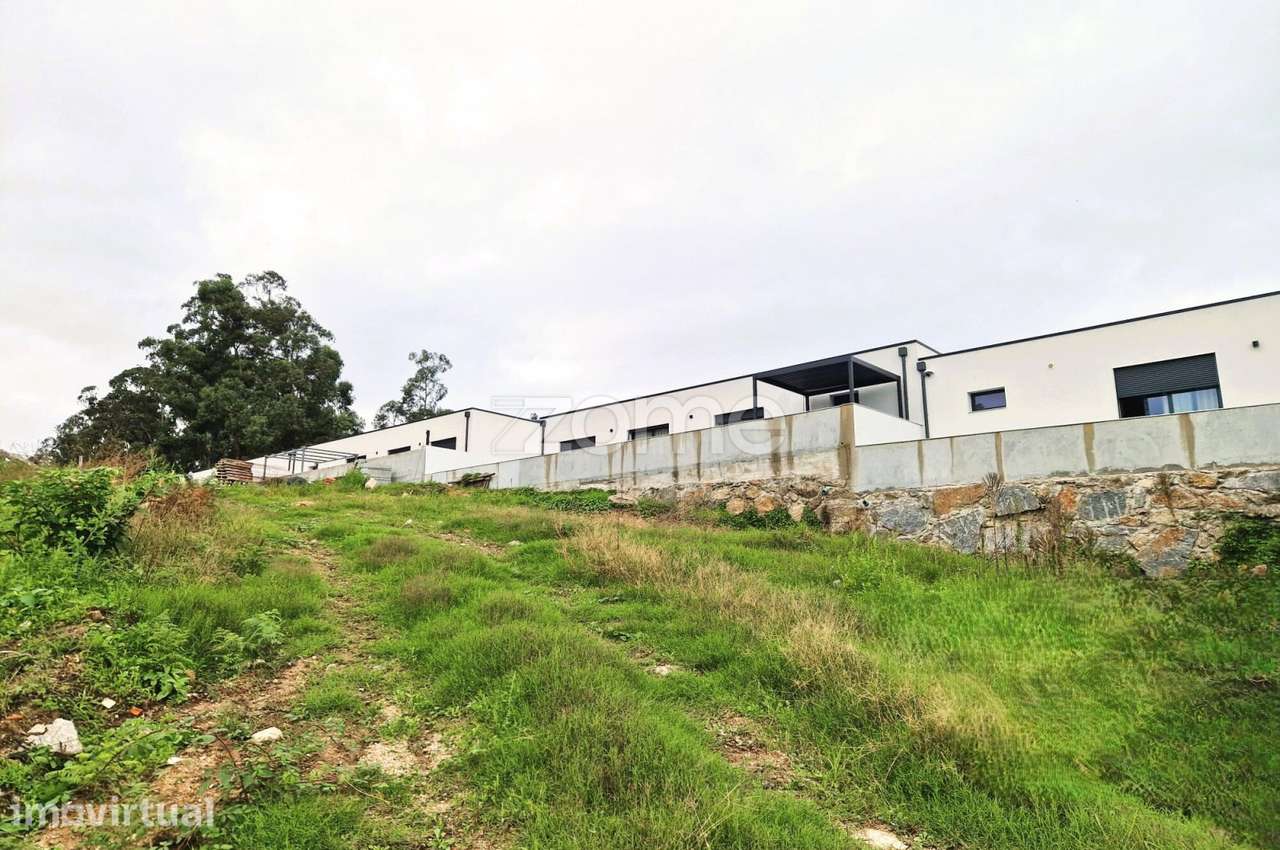 Terreno com projeto aprovado para 5 moradias. - Grande imagem: 4/25