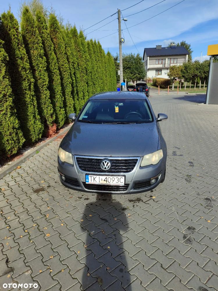 Volkswagen Passat 1.9 TDI Comfortline - 1