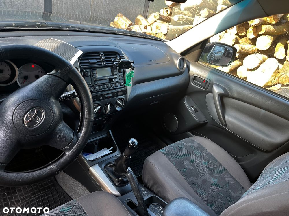 Toyota RAV4 2.0 D-4D 4x4 - 6