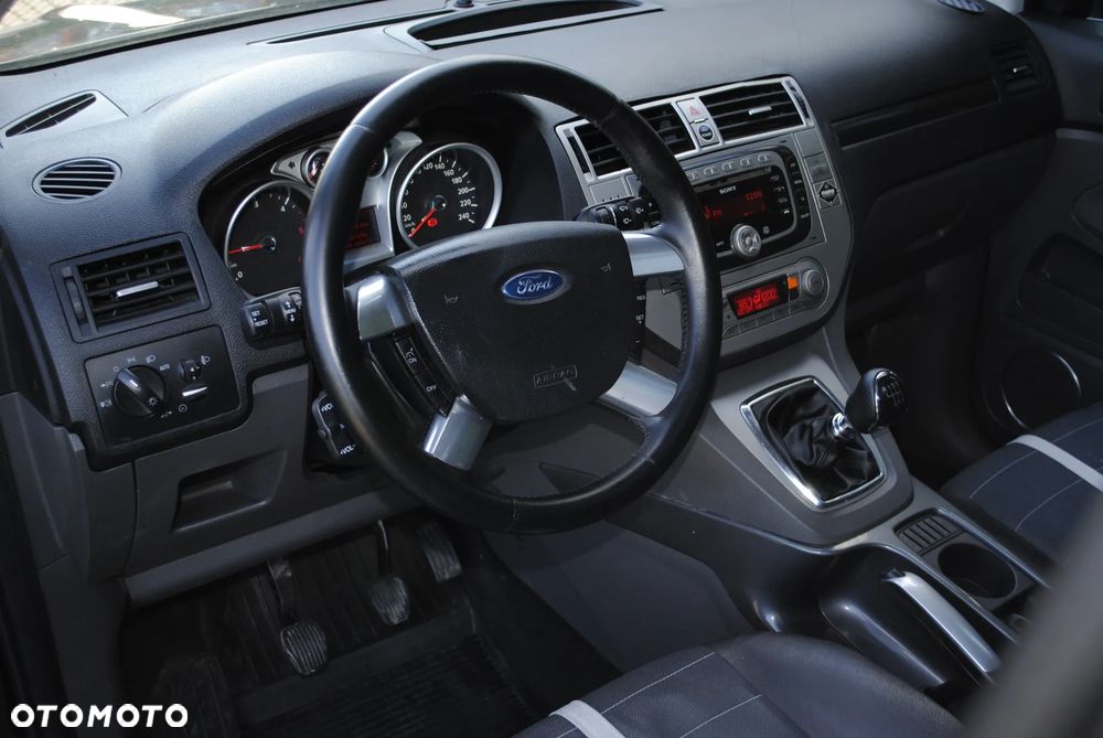 Ford Kuga 2.0 TDCi 4x4 Trend - 25