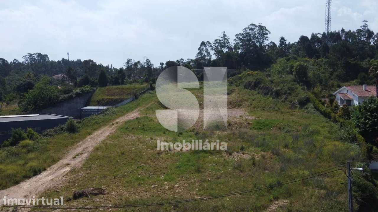 Terreno Urbano com Elevado Potencial de Investimento em Santa Clara - Grande imagem: 3/4