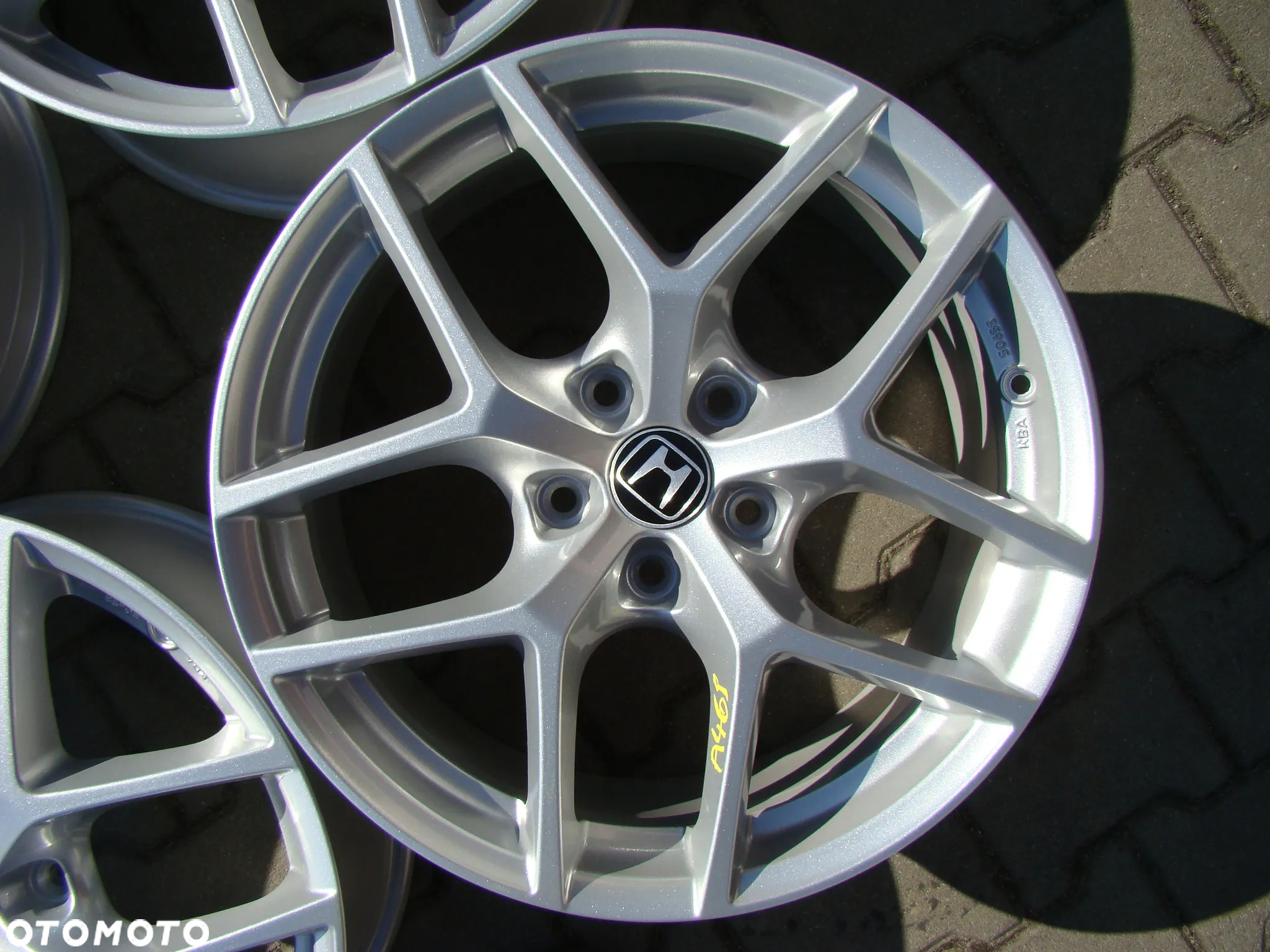 a469 5x114,3 Honda Accord Civic CR-V FR-V ZR-V 8jx18 niemontowane - 5