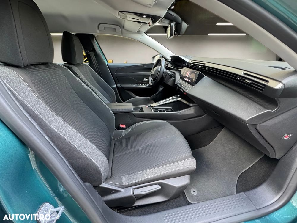Peugeot 308 1.2 L PureTech Turbo S&S EAT8 Allure Pack - 9