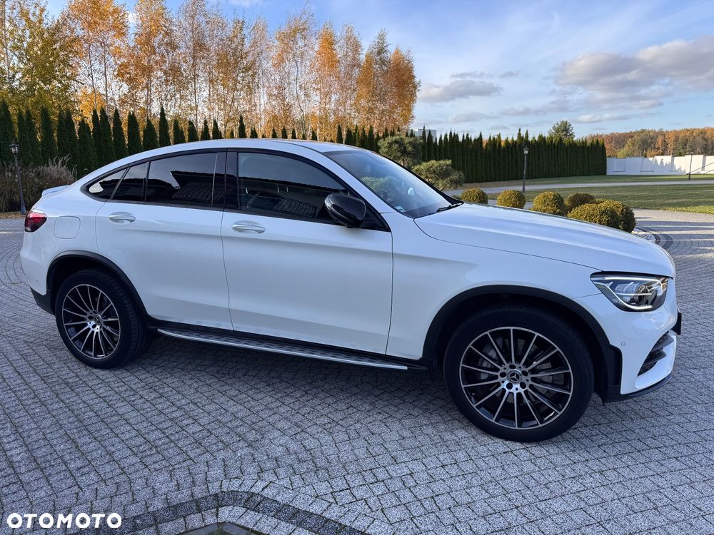 Mercedes-Benz GLC 300 e 4-Matic AMG Line - 4