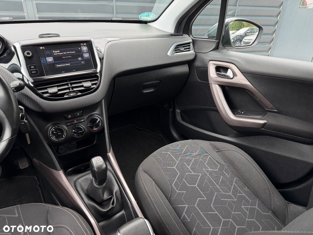 Peugeot 2008 - 11