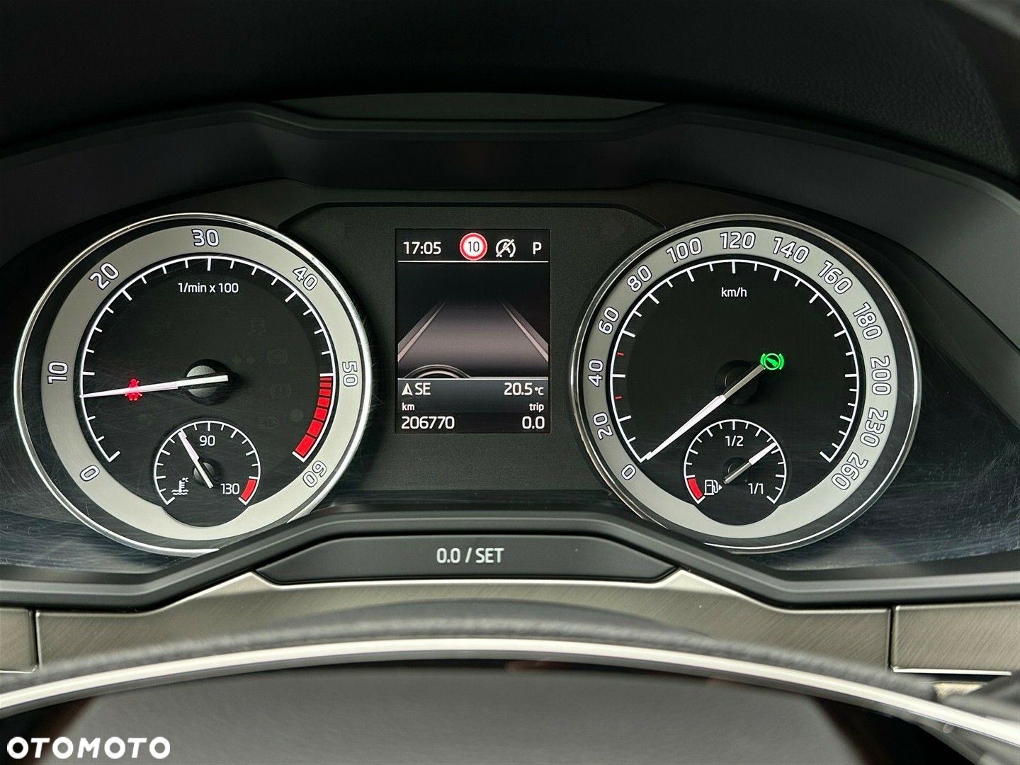 Skoda Superb 2.0 TDI SCR L&K DSG - 15