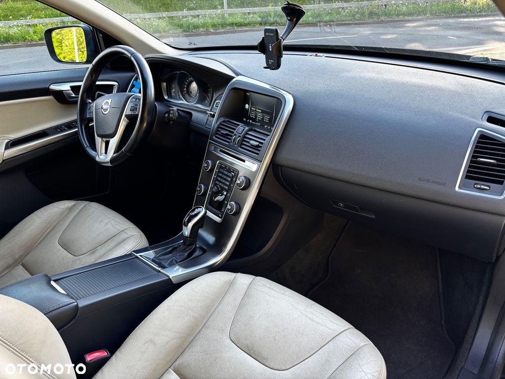 Volvo XC 60 D4 AWD Summum - 12