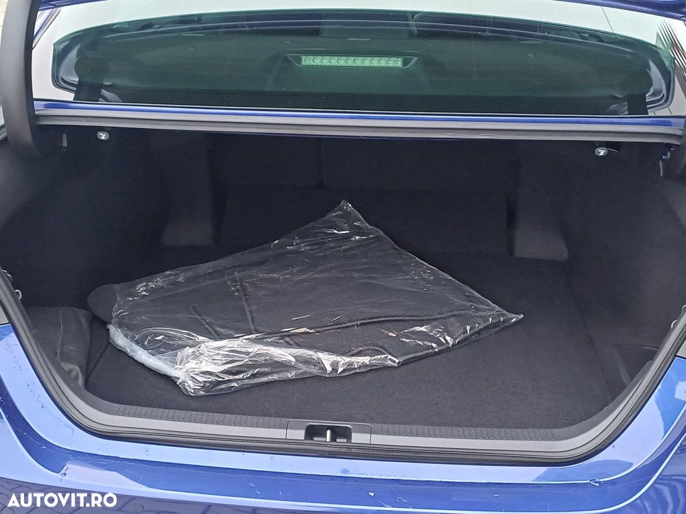 Toyota Camry 2.5 Hybrid Dynamic - 6