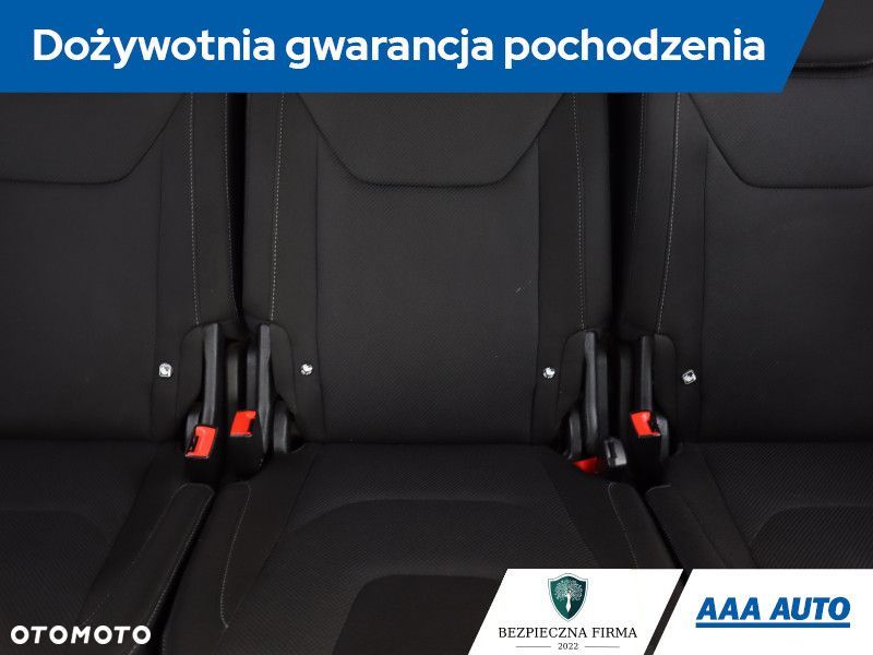 Ford S-Max - 12