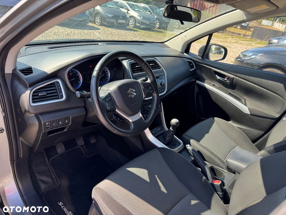 Suzuki SX4 S-Cross 1.6 Comfort - 28