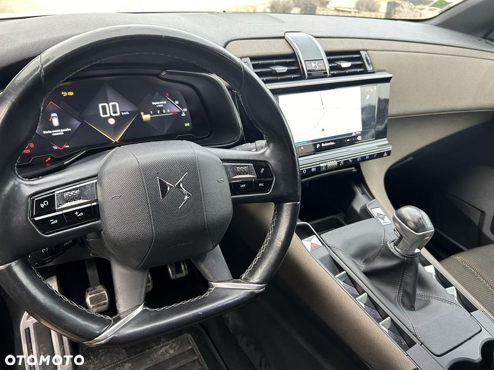 DS Automobiles DS 7 Crossback - 11