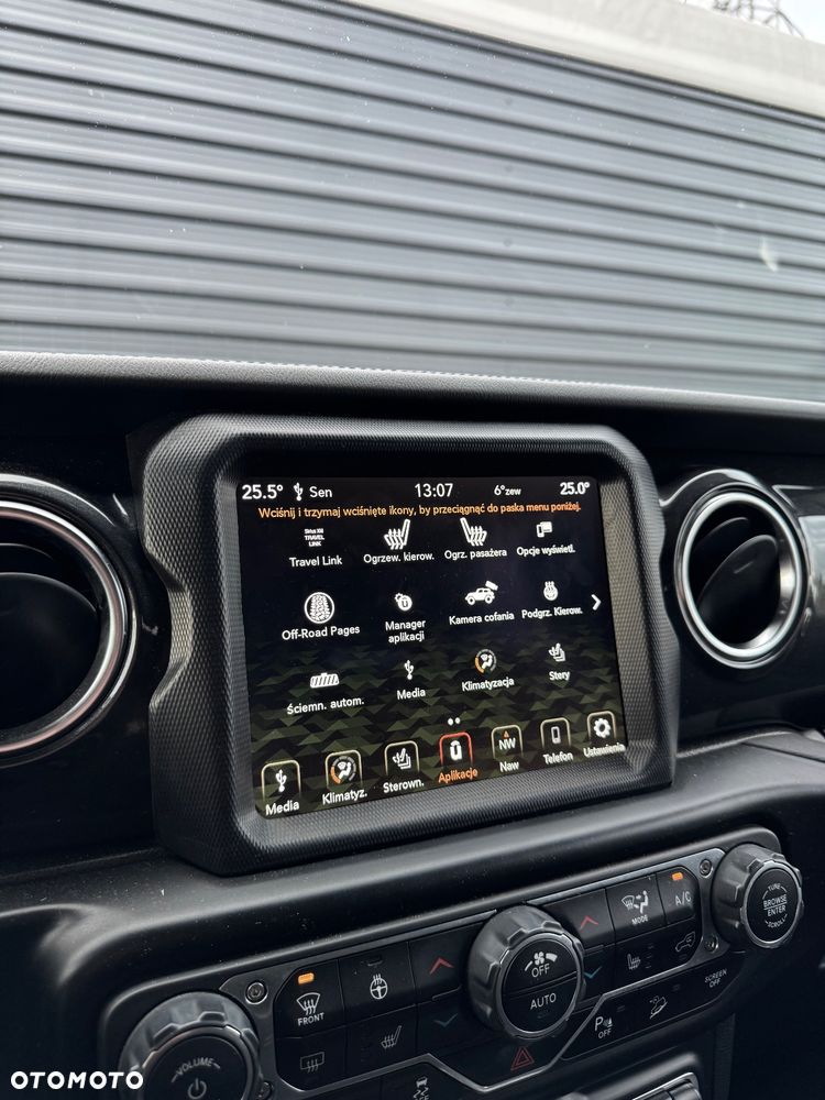 Jeep Wrangler - 25